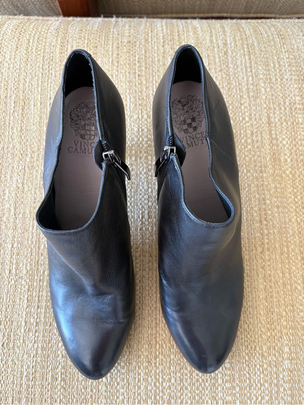 Vince Camuto Black Leather Pointed-Toe Ankle Booties